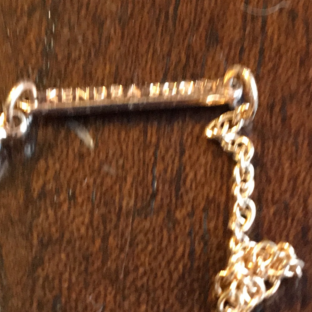 Kendra Scott necklace, only necklace is available nothing else - Picture 5 of 6